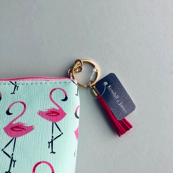 🎉🎉HP 9/14 🎉🎉 New- Kendall & James Makeup pouch - Picture 6 of 6